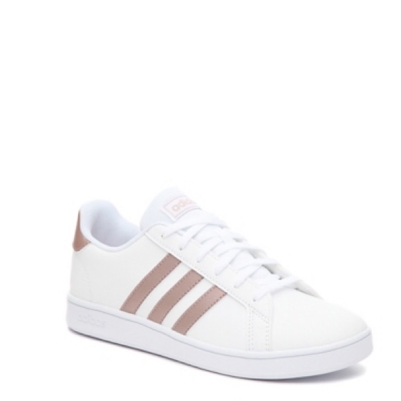 adidas Shoes - Adidas size woman’s 8